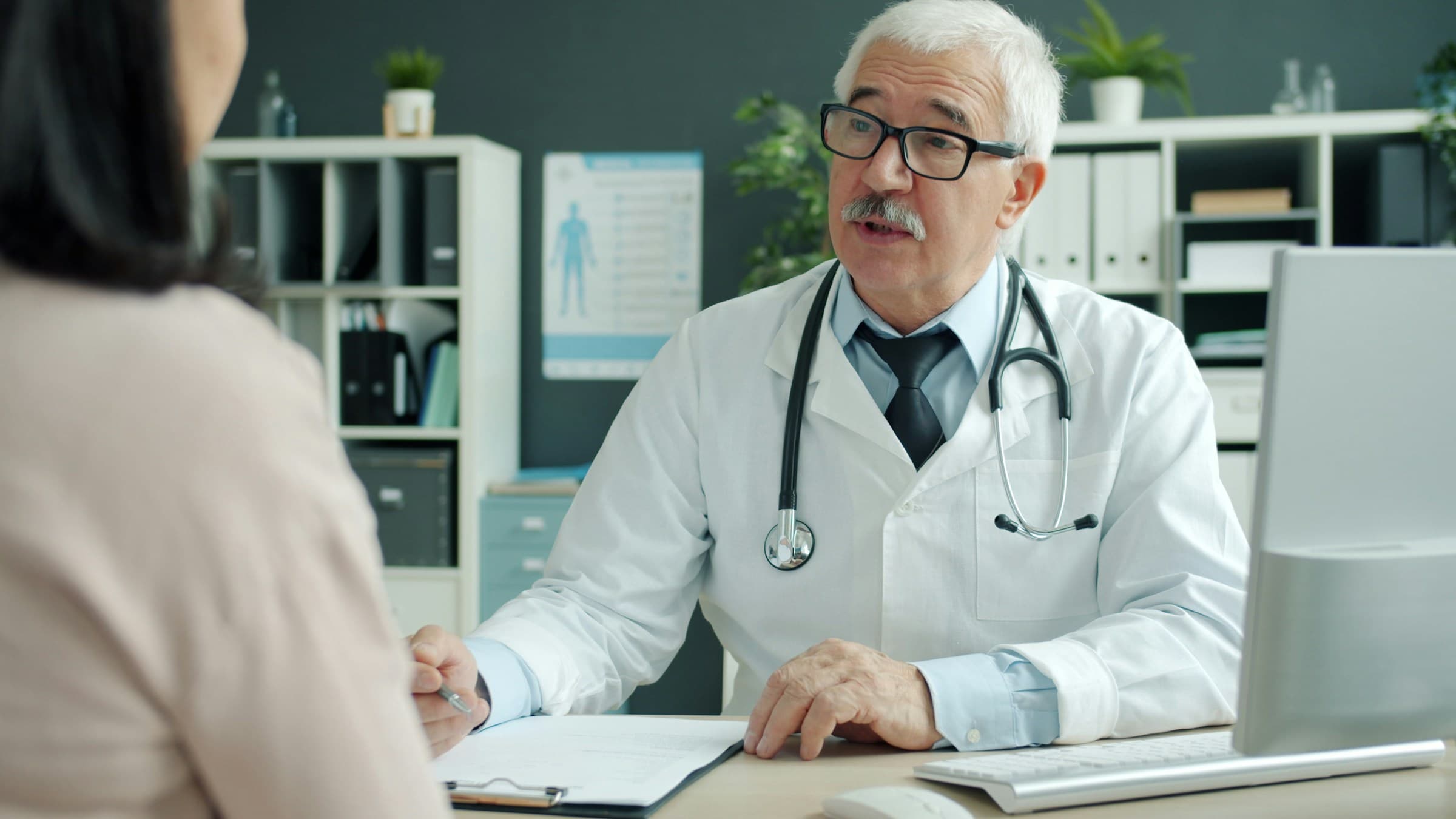 16 specialități medicale Eva Medical